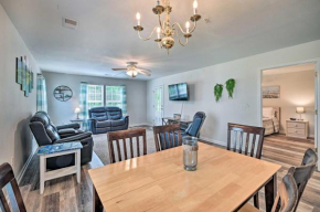 Sunny Myrtle Beach Condo with Screened Porch!